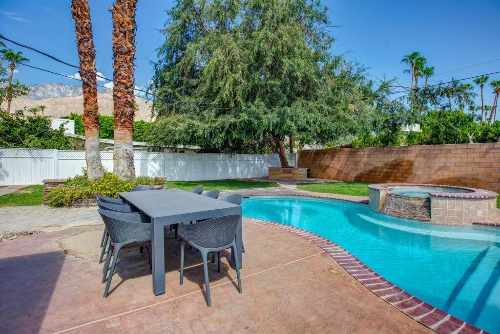 Close To Downtown Ps - Hike, Bike, Swim, Relax Palm Springs Exterior photo
